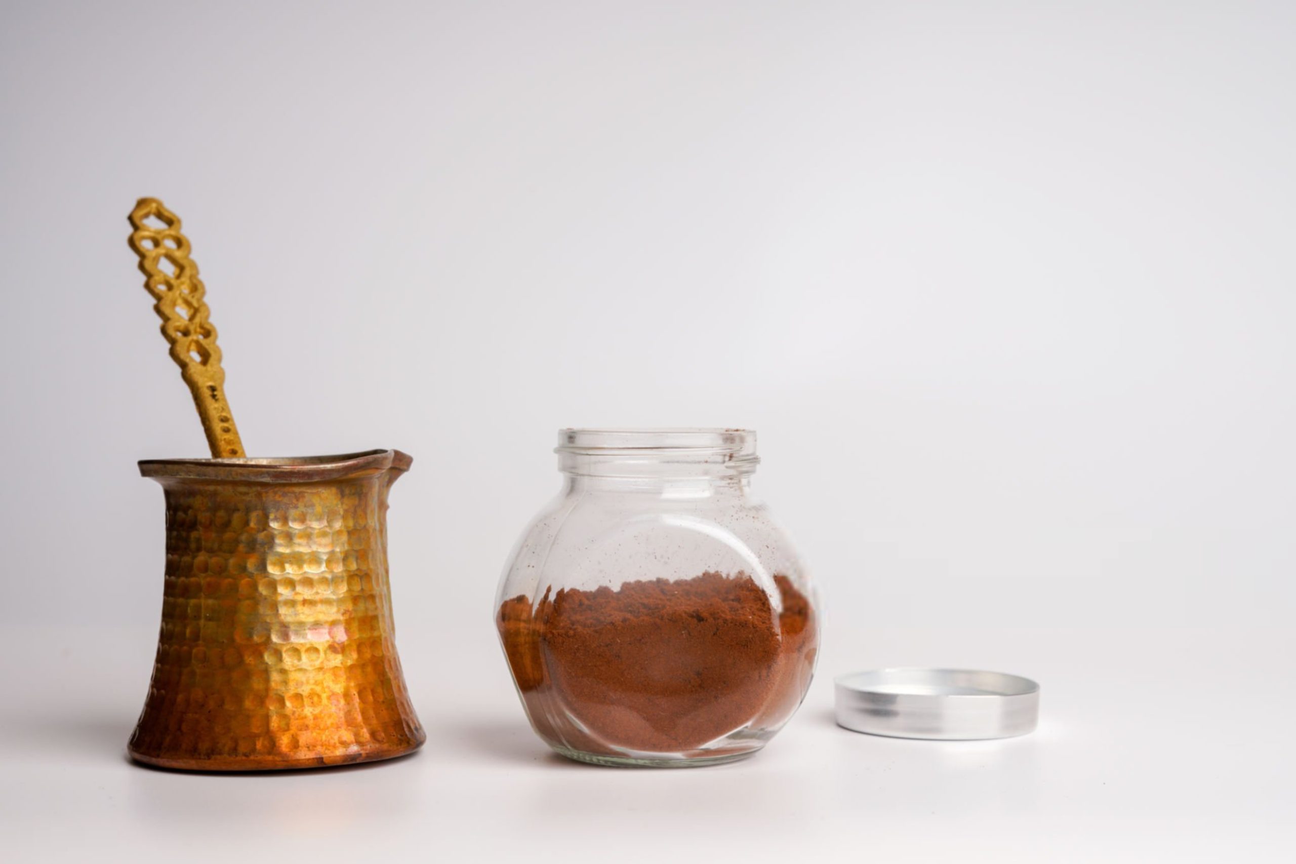پودر قهوه ترک به همراه جذوه قدیمی